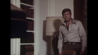 12-L'￾vasion (Steve Austin, Fugitive).