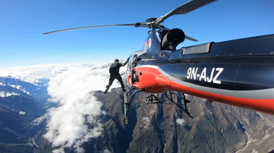 Drop Zone Everest – Trailer